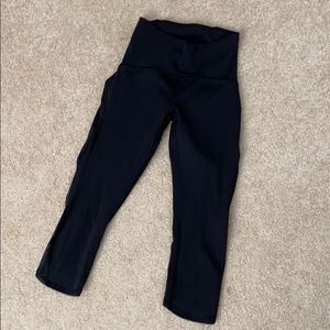 Lululemon black cropped leggings